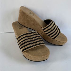 Impo Stretch wedge in Tan with black stripes. Sz 8